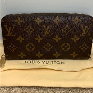 Louis Vuitton “Zippy” Wallet